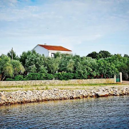Holiday The Olive Tree House Hébergement de vacances *