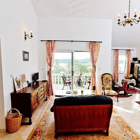 Сasa de vacaciones Holiday The Olive Tree House