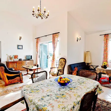 Holiday The Olive Tree House Сasa de vacaciones *